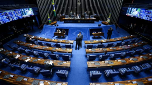 Senado aprova PEC que cria aposentadoria especial para agentes de saúde