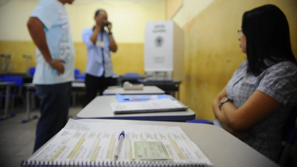 Justiça Eleitoral começa a convocar mesários para atuar nas eleições em outubro