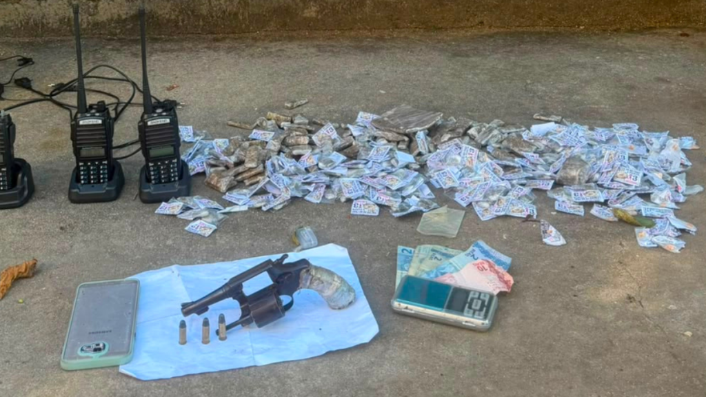 Vendedor de drogas é preso em Niterói após perseguição policial