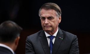 Bolsonaro diz que não sabia que carta seria lido por Flávio