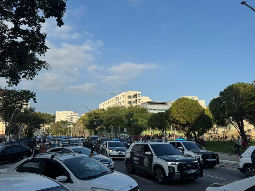 Policial Civil morto no Rio é velado em Niterói