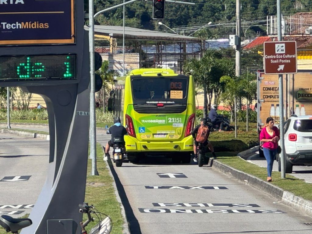 Corredor exclusivo para ônibus BHLS em Niterói