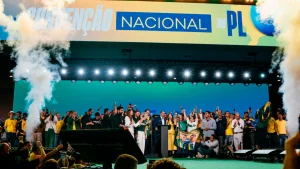 Imagem feita por IA de Bolsonaro foi usada na convenção partidária do PL