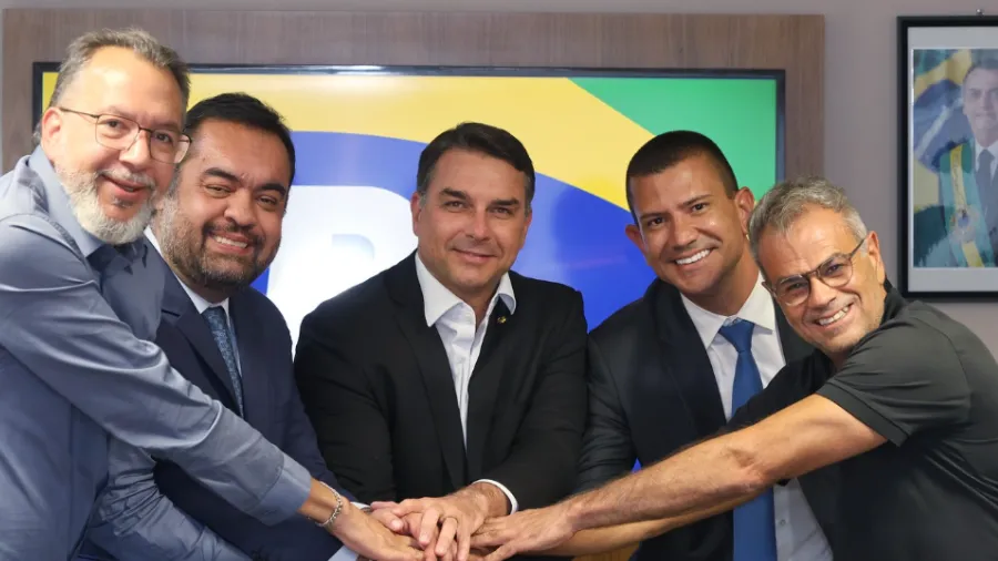PP e União Brasil devem tirar apoio à campanha de Flávio Bolsonaro