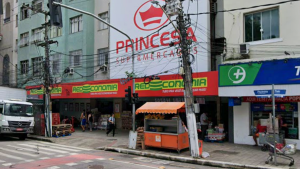 Acusação de racismo no supermercado princesa, niterói