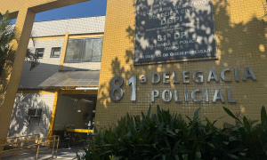 Homem é preso após ser flagrado com criança de 4 anos sem roupa em Niterói