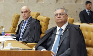 Dino e Moraes defendem volta do diploma para jornalistas