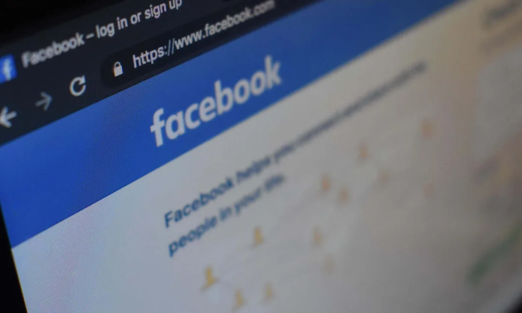 Facebook falha ao identificar anúncios antidemocráticos, aponta teste