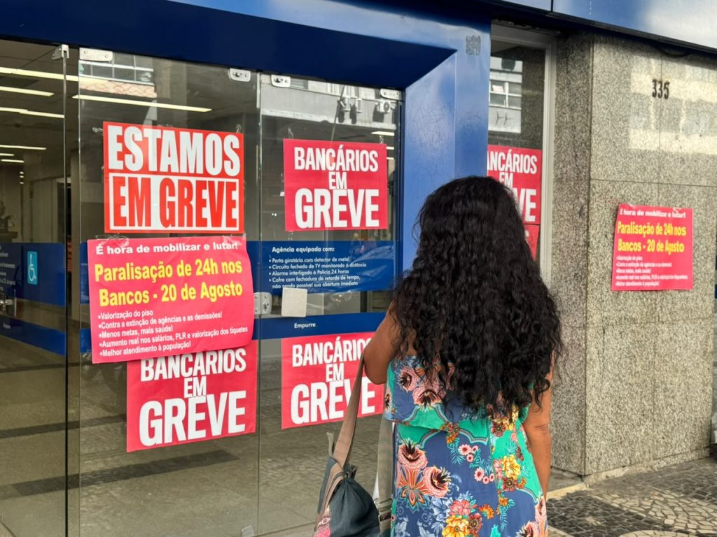 Greve dos bancários muda rotina de clientes em Niterói 26 Greve bancarios