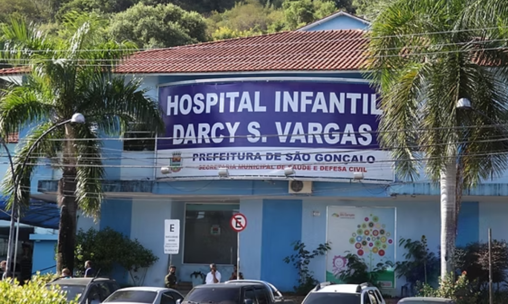 Saúde de São Gonçalo descarta meningite como causa da internação das crianças.