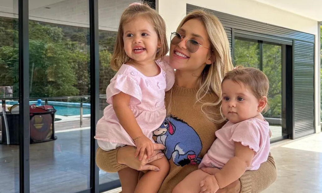 Virginia diz que vai dar pausa para cuidar das filhas