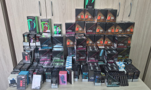 Polícia prende possível fornecedor de cigarros eletrônicos em Cabo Frio