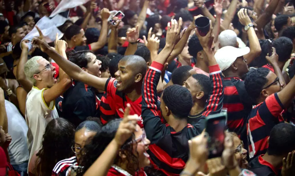 Libertadores pode ter semifinais 100% brasileiras 25 Flamenguistas comemorando o tetracampeonato da Libertadores.