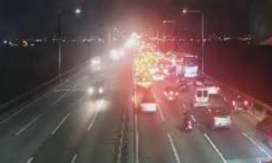 Volta para casa tem trânsito lento na Ponte Rio-Niterói
