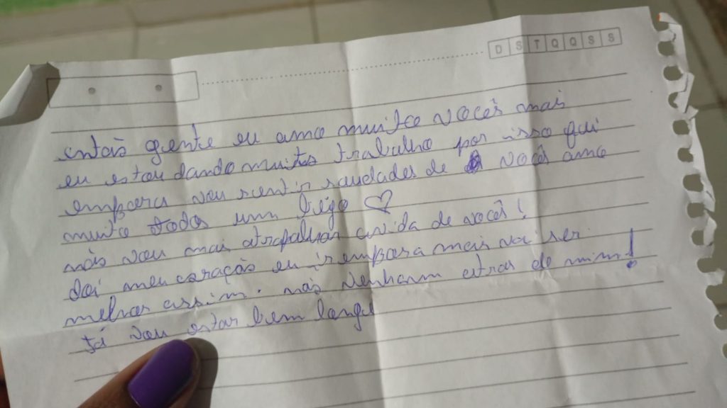 Bilhete deixado pela adolescente que desapareceu em São Gonçalo.