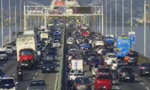 Acidente deixa um ferido na ponte rio-niteroi