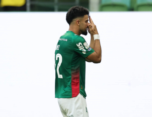 Cruz-maltino resistiu na etapa inicial, mas levou três gols em apenas dez minutos e chegou ao oitavo jogo sem vitória no Brasileirão.