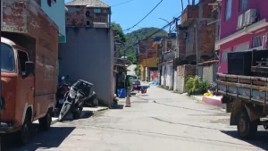 Morro do Inferninho. Dupla foi preso por tráfico de drogas na região