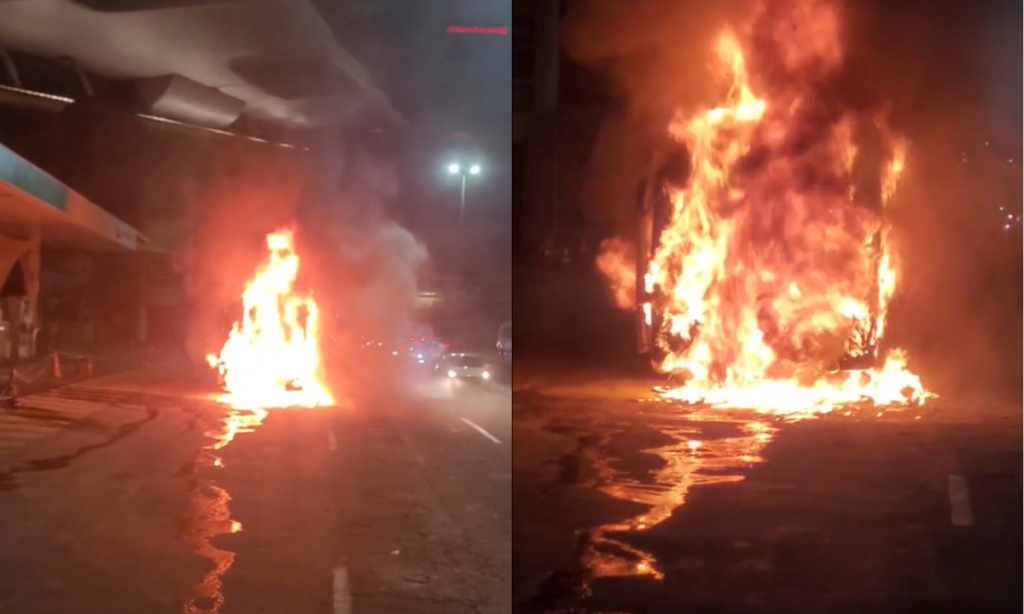 ônibus em chamas