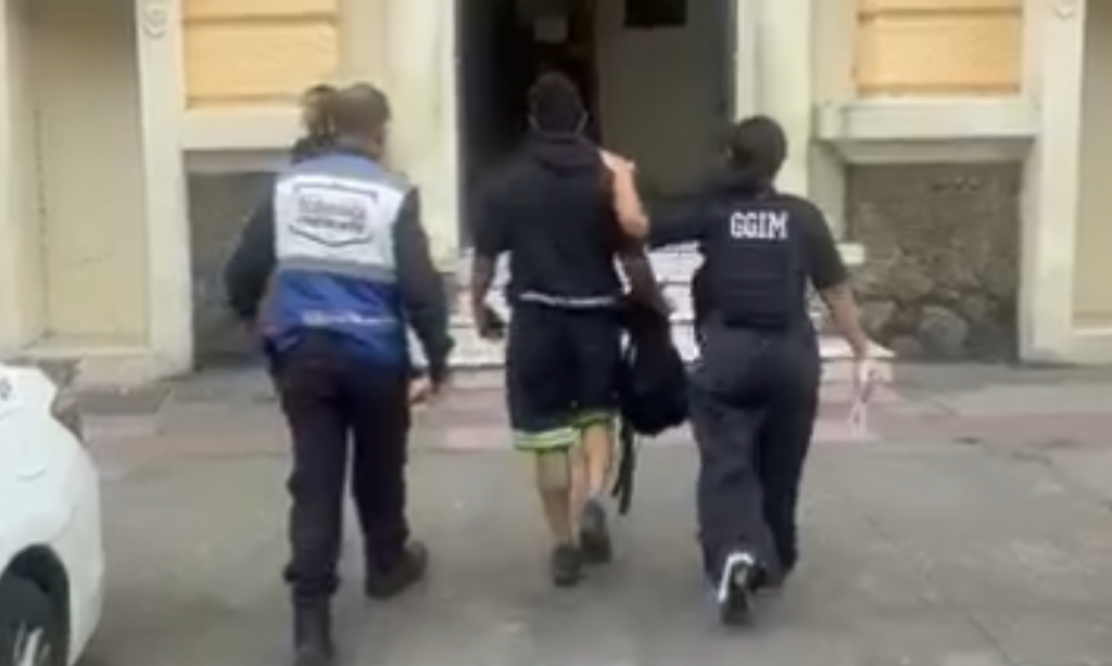 Foragido com quatro registros pela Maria da Penha é preso em Niterói