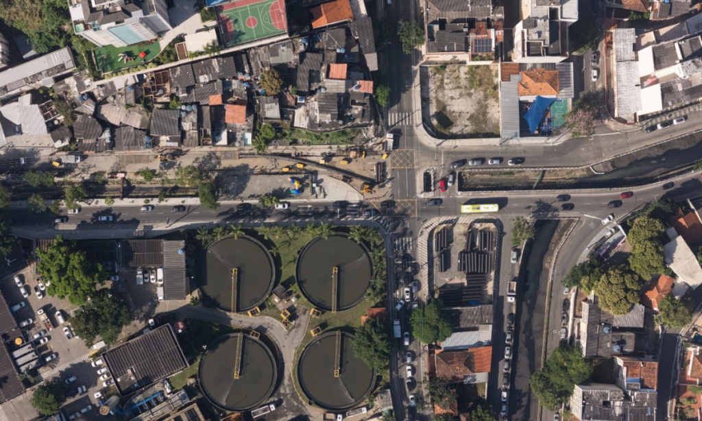 Obras na rede de esgoto no bairro em Icaraí, em Niterói, terminam esse mês 25 Obras na rede de esgoto no bairro em Icaraí, em Niterói, terminam essa semana