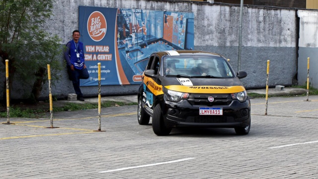 Detran-RJ libera carros automáticos em aulas e provas para tirar CNH