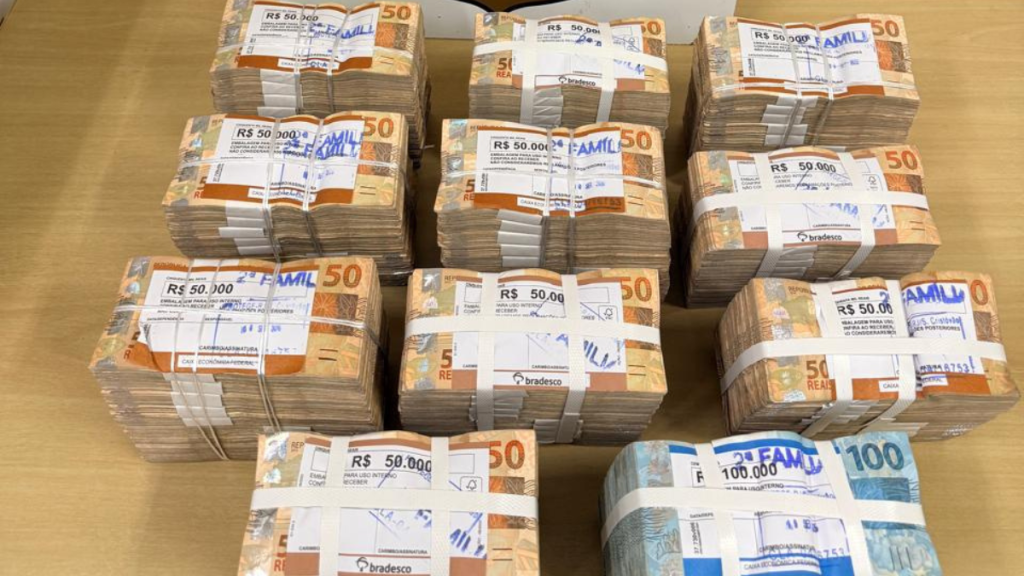 Crime eleitoral: Mulher é detida em Niterói com mais de meio milhão de reais em dinheiro