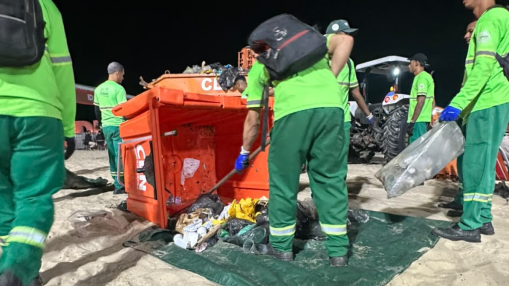 Clin encontra 7 toneladas de resíduos em praia de Niterói após Festival ID: Rio