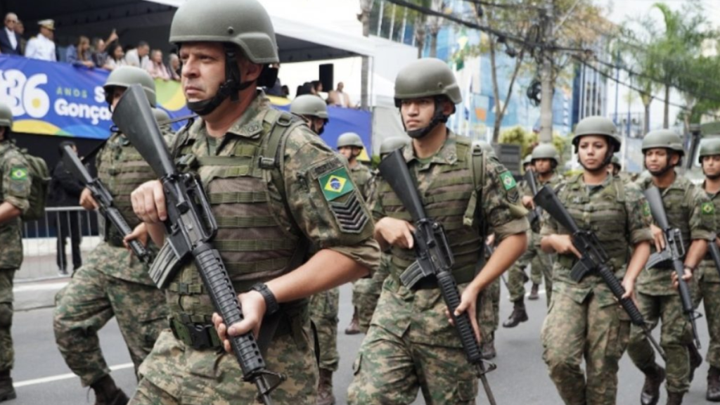 Aniversário em São Gonçalo é comemorado com desfile cívico-militar