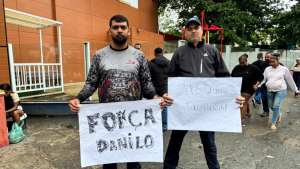 Motociclistas organizam protesto a favor de pizzaiolo baleado e PM reforça o policiamento em Niterói