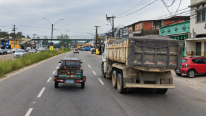 Motociclista é atropelado na RJ-106