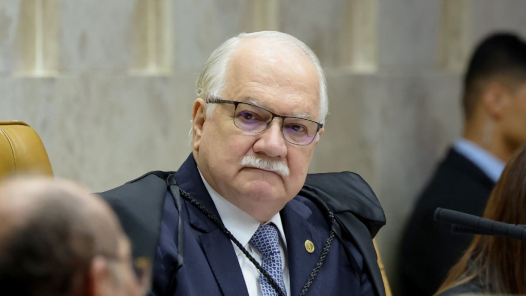 Fachin adia julgamento sobre André Mendonça no STF