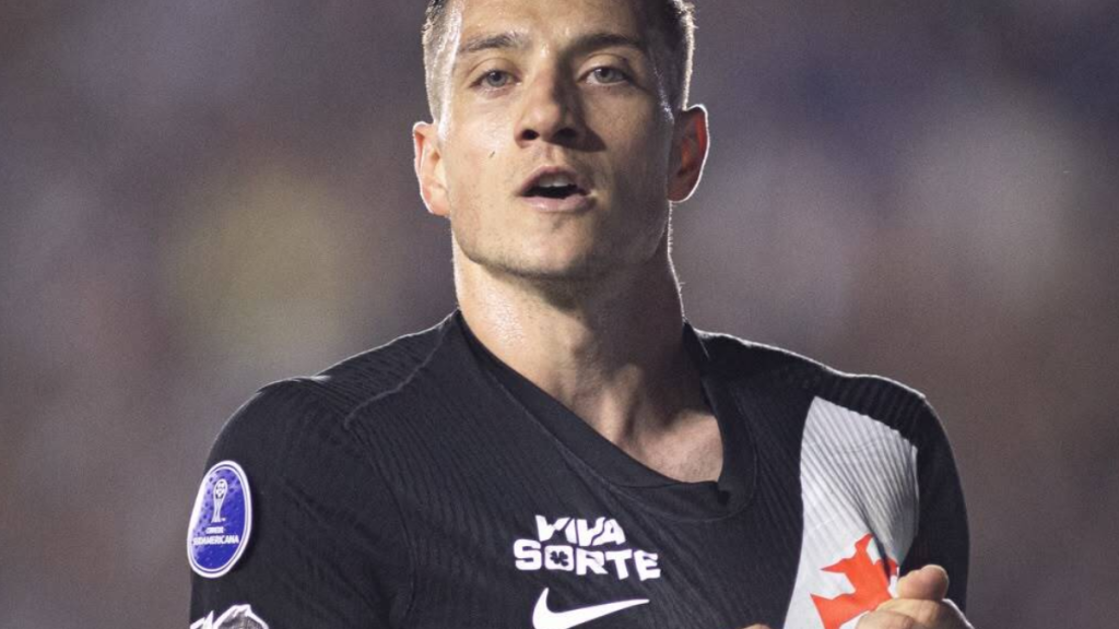 Vasco vence o Santa Fe por 2 a 0 e avança à semifinal da Sul-Americana. Santos e Atlético-MG disputam outra vaga brasileira.
