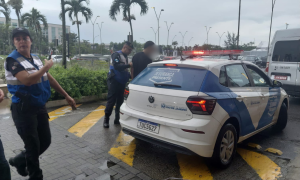 Homem é detido após tocar virilha de mulher em shopping no Rio