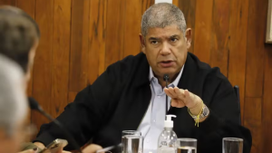 Ex-presidente da Câmara de SP, Milton Leite se entrega à polícia após ser alvo de operação contra o PCC