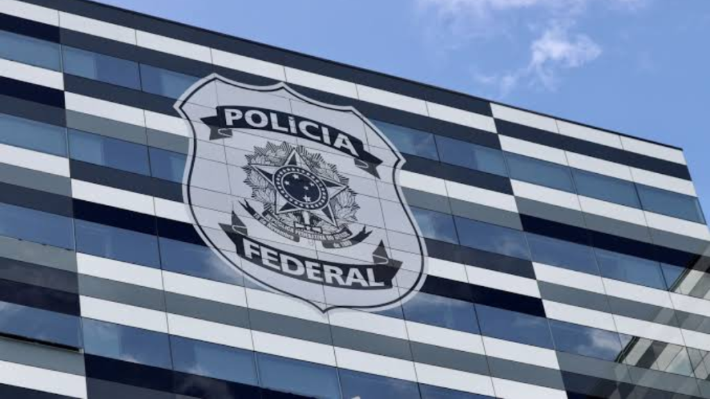 Grupo ligado a Vorcaro acessava informações sigilosas da PF e do MPF, aponta relatório