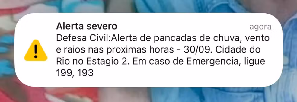 Rio registra ventos de 91 km/h e entra em alerta severo para mau tempo 25 Alerta severo disparado pela Defesa Civil no estado do Rio de Janeiro.