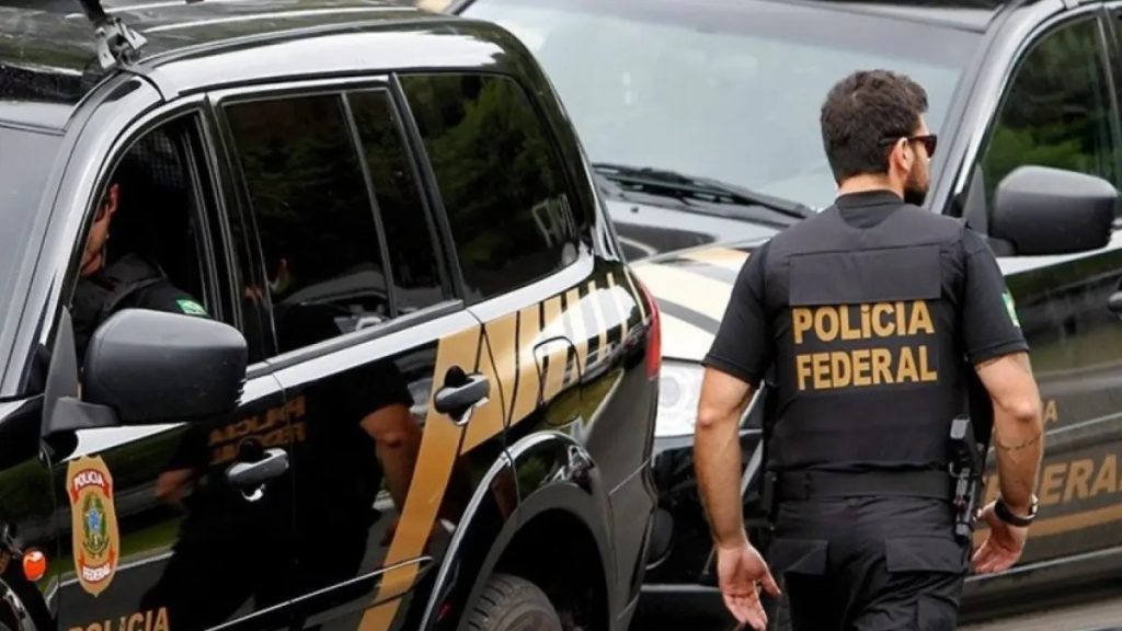 Operação deflagrada nesta quinta-feira cumpre mandados e amplia investigação iniciada após prisão de 24 pessoas no município.