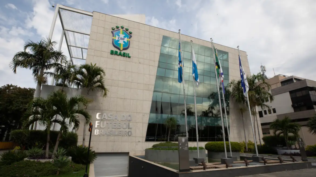 CBF vai à Justiça contra lojas do Centro do Rio por produtos piratas