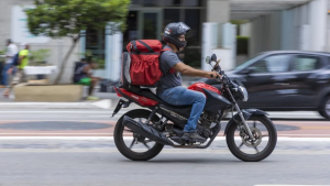 Entregadores de apps ganham pontos de apoio obrigatórios no Rio; saiba onde