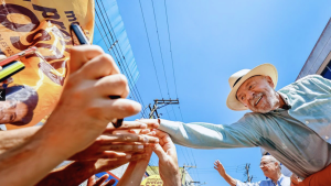 Lula é reeleito e encontra Congresso virado à direita e crise de ministros no Supremo