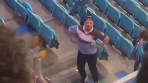 Torcedor do Grêmio é suspenso dos estádios após ato racista no Grenal