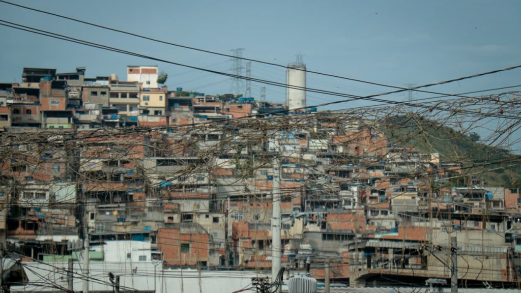 Criança baleada durante comemoração da Penha recebe alta hospitalar