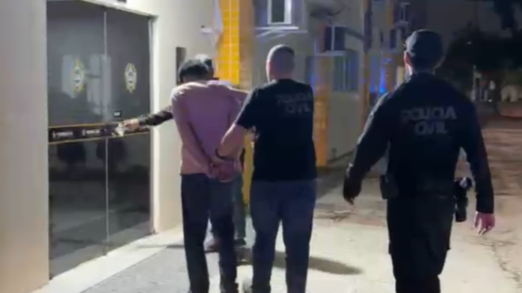 Preso homem acusado de matar o irmão a facadas em Maricá