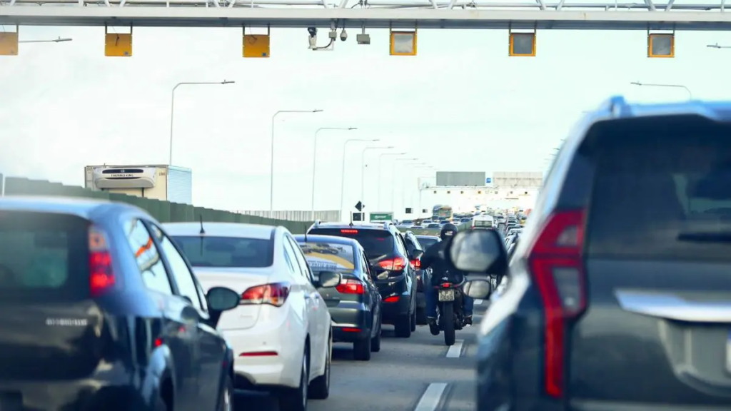 Ponte Rio-Niterói deve receber mais de 870 mil veículos no feriado de Finados