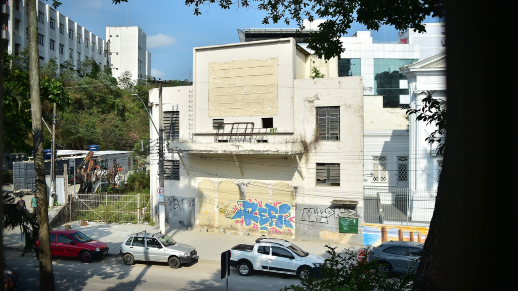 Niterói vai recuperar teatro histórico fechado há mais de três décadas
