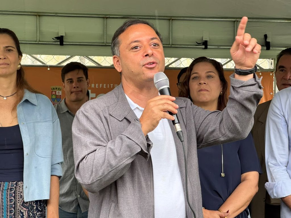 Prefeito de Niterói, Rodrigo Neves.
