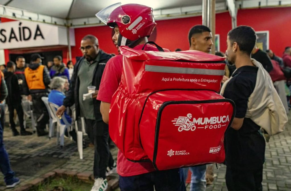 O prefeito de Maricá, Washington Quaquá, ouviu os trabalhadores e destacou a economia que a mudança vai trazer para o bolso de cada um.