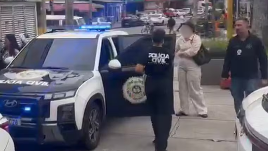 Advogada é presa acusada de desviar dinheiro de idosa falecida no Rio