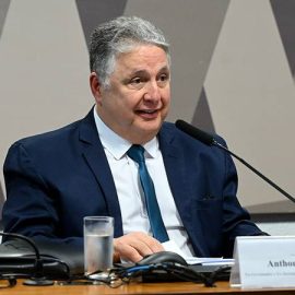 Garotinho é impedido de votar no 2º turno após decisão do TRE-RJ